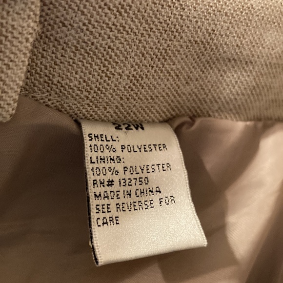 Tan/khaki skirt - Picture 4 of 4